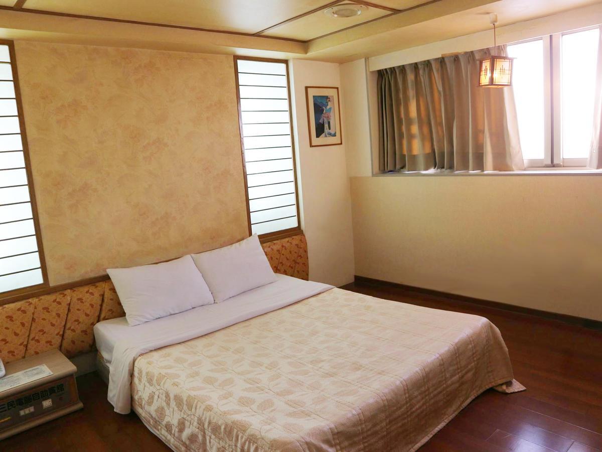 Sanmin Hotel Чжанхуа Сити Екстериор снимка